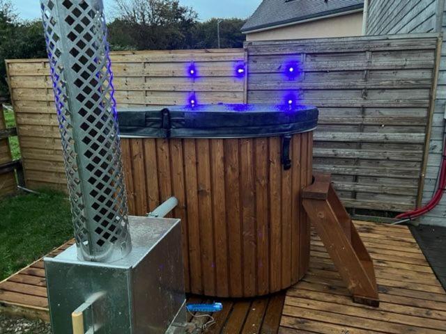 Cottage Cocooning Romantique Avec Jaccuzzi Prive Ancinnes Exterior foto